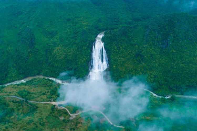 關(guān)嶺那大關(guān)瀑布