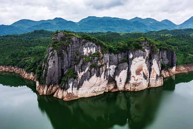 務(wù)川九天母石